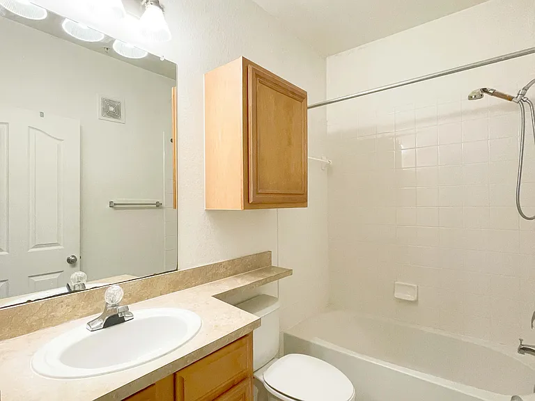 6111 Metrowest Blvd #104 — Photo 15