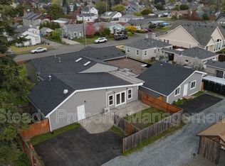 922 5th Ave SW #2, Puyallup, WA 98371