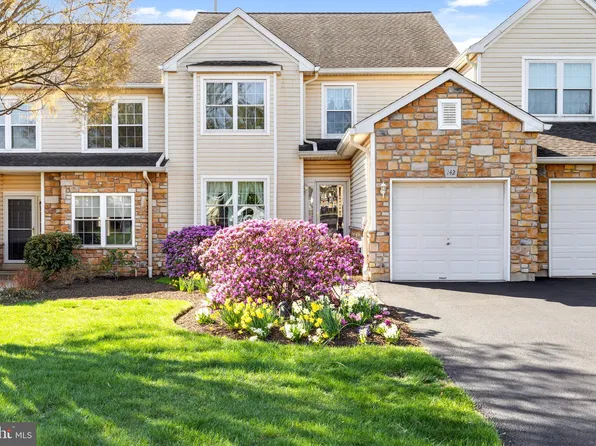 142 Canterbury Ln, Blue Bell, PA 19422