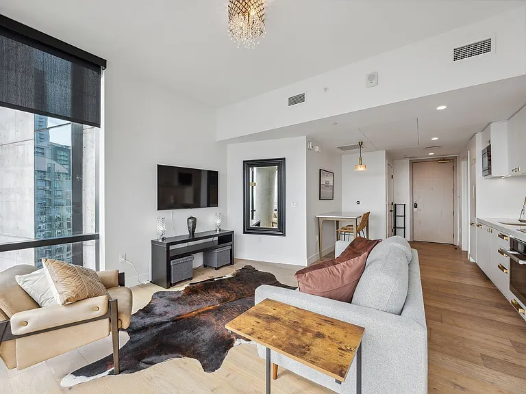 70 Rainey St #1703 — Photo 7