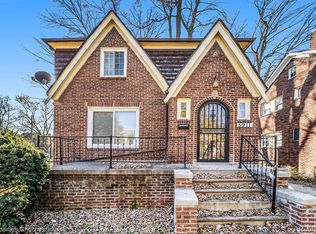 5911 Yorkshire Rd, Detroit, MI 48224