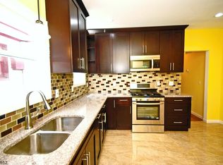 663 W 3rd St, Plainfield, NJ 07060