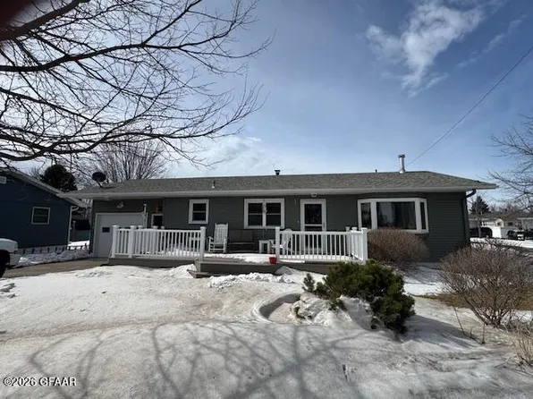 320 N Raymond St, Northwood, ND 58267