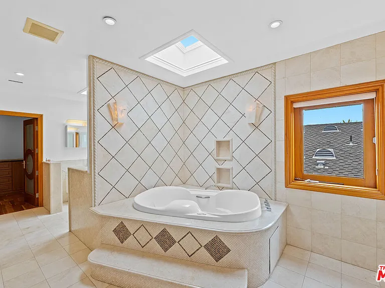 9033 Cresta Dr — Photo 28