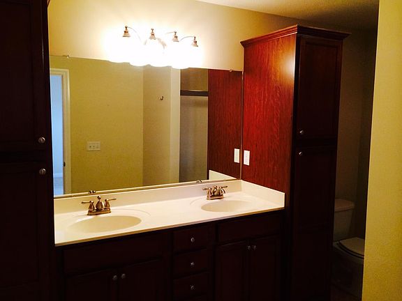 4th image of 10555 Fall Creek Dr