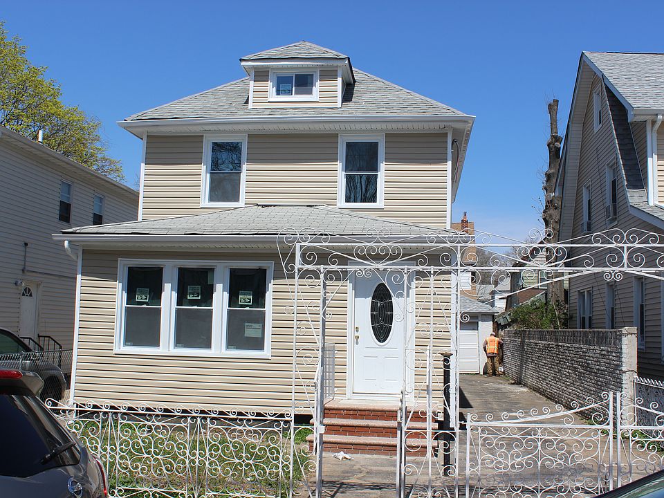 1st image of 209-45 112 Avenue