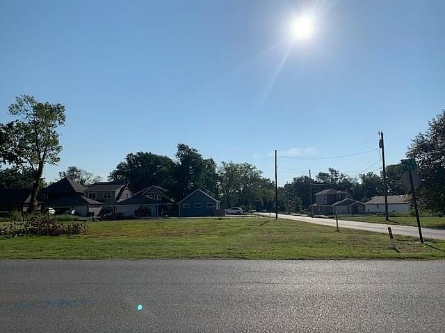2nd image of SW East St
