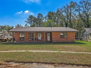 131 General Lee Dr, Vivian, LA 71082