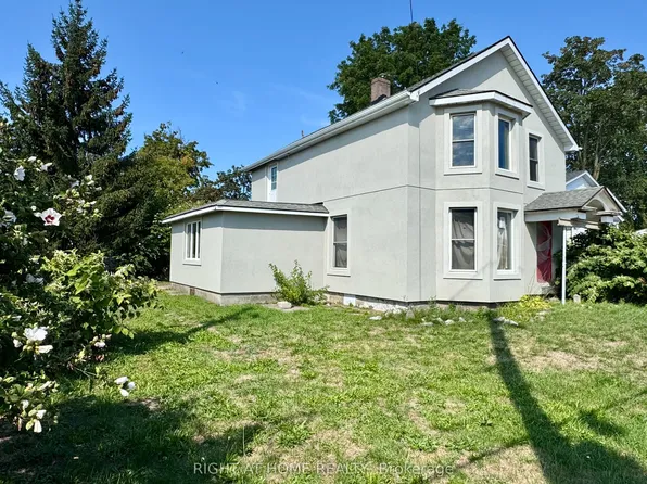 144 Waterloo St, Fort Erie, ON L2A 3K2