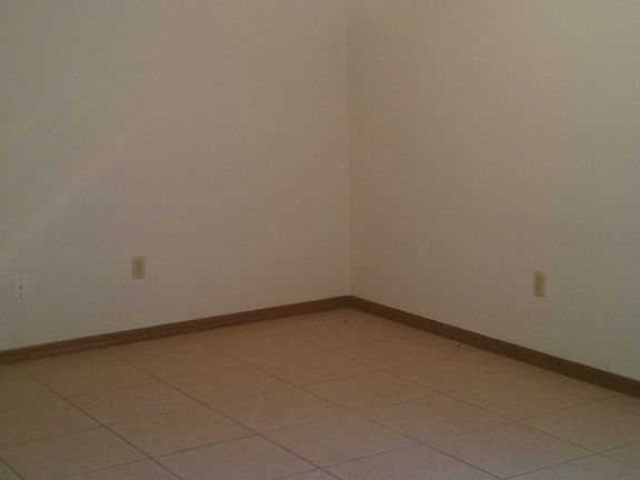 4th image of 961 Feather Dr