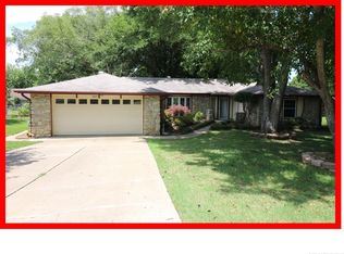 1807 Rolling Hills Pl, Bartlesville, OK 74006