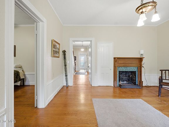 6th image of 729 Old Merry Hill Road