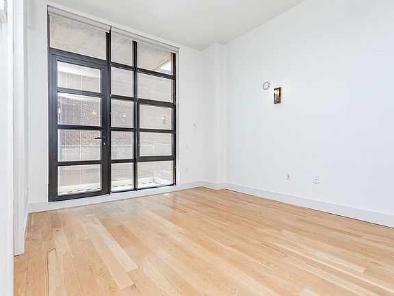 4th image of 41-21 28th St #10P