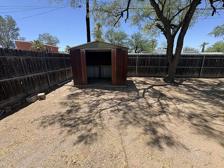 Shed