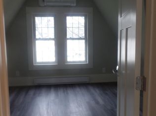 209 Cricket Ave APT 4, Ardmore, PA 19003