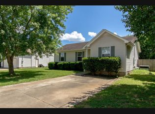219 Heritage Cir E, La Vergne, TN 37086