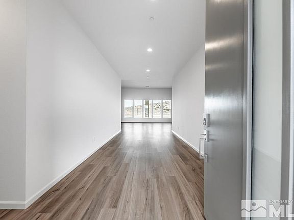 4th image of 2096 Kinglet Dr #5