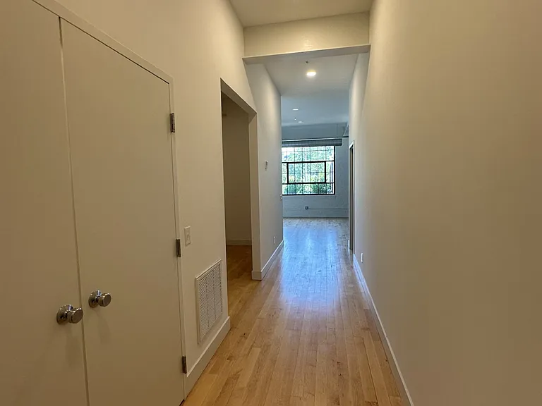 44 Warren St #119 — Photo 2