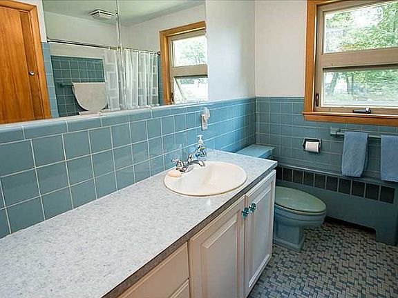 5th image of 8 Golini Dr