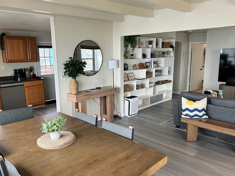 Manor Dr — Photo 15