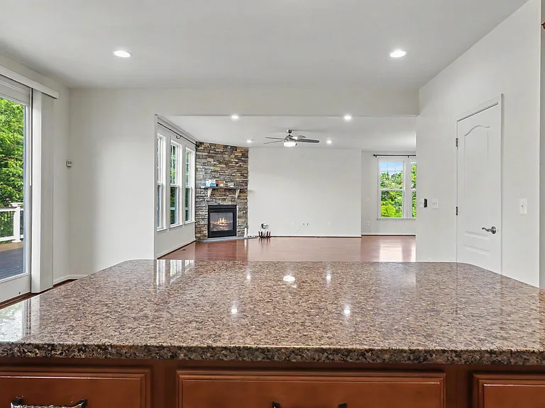 40978 Spur Run Ln — Photo 22
