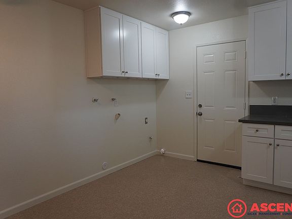 4th image of 116 Woodrow Ave #B