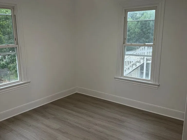 322 F St — Photo 6
