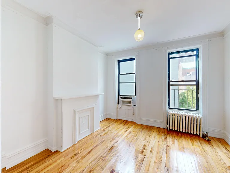 1731 2nd Ave #5RS — Photo 4