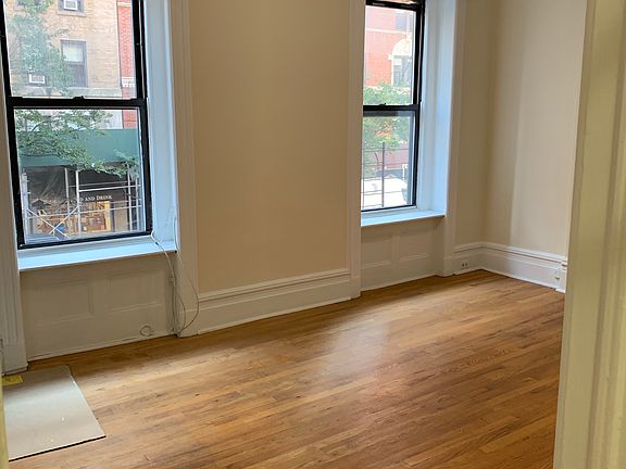 5th image of 1432 Lexington Ave #3