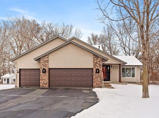 2296 Ariel Ct N, Saint Paul, MN 55109