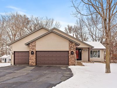 2296 Ariel Ct N, Saint Paul, MN, 55109