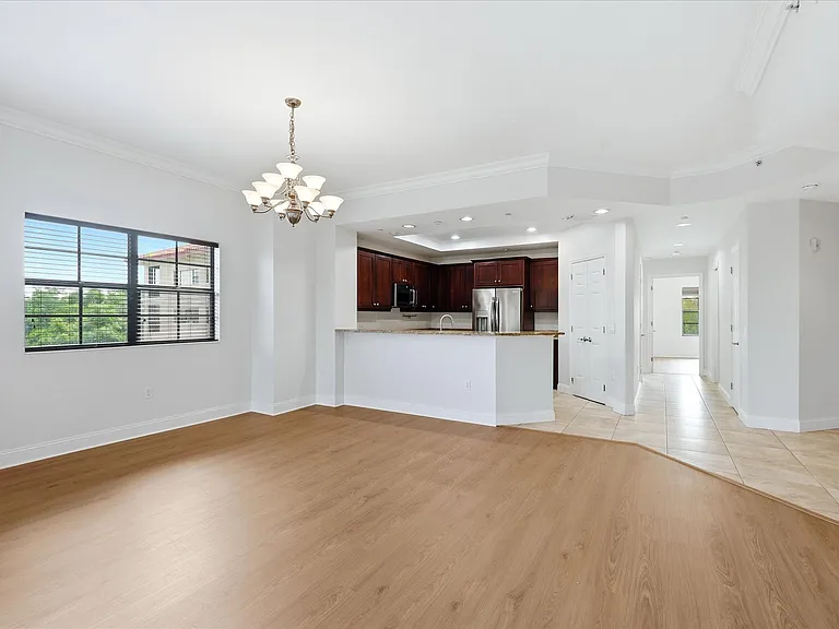 7612 Lake Vista Ct #308 — Photo 14