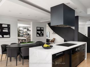 3 McAlpine St #903, Toronto, ON M5R3T5