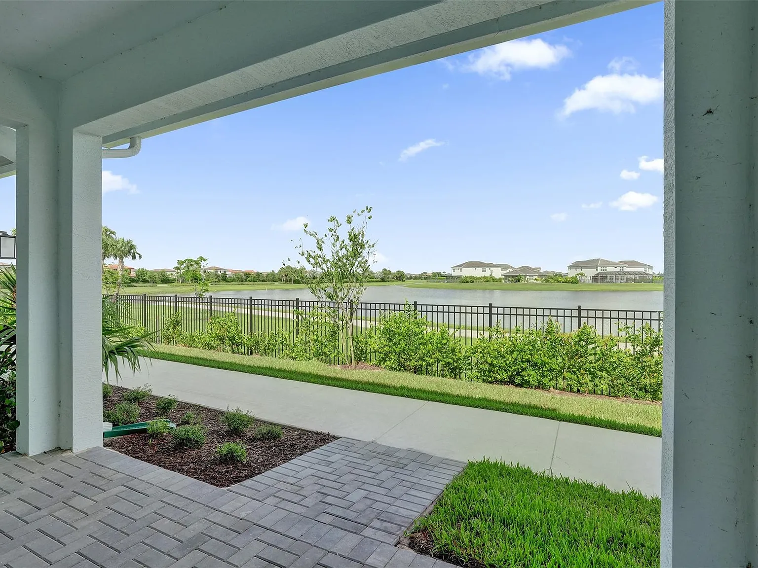 3 bed, 2.5 bath, 1540 sqft, $3,250 — Photo 4