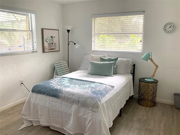 2908 Captiva Dr — Photo 9