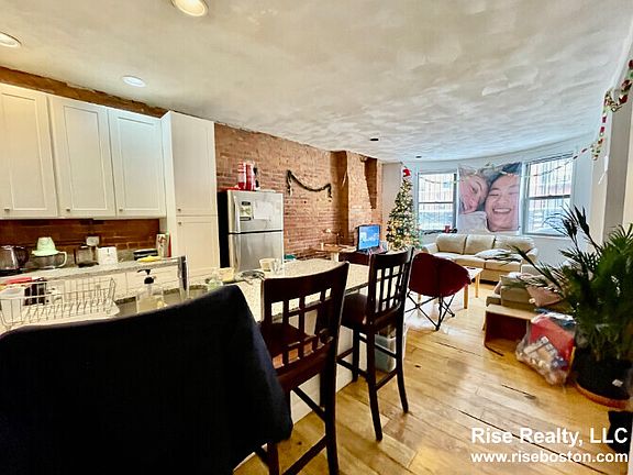 2nd image of 610 Columbus Ave APT 3A