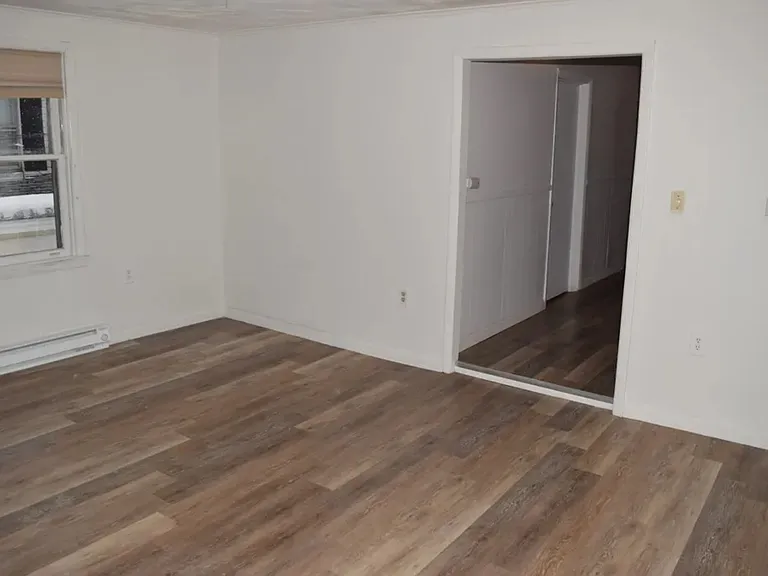 64-66 Circular Ave #64-66 — Photo 13