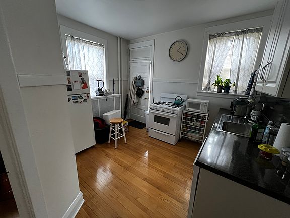 2nd image of 2438 W Pensacola Ave #1