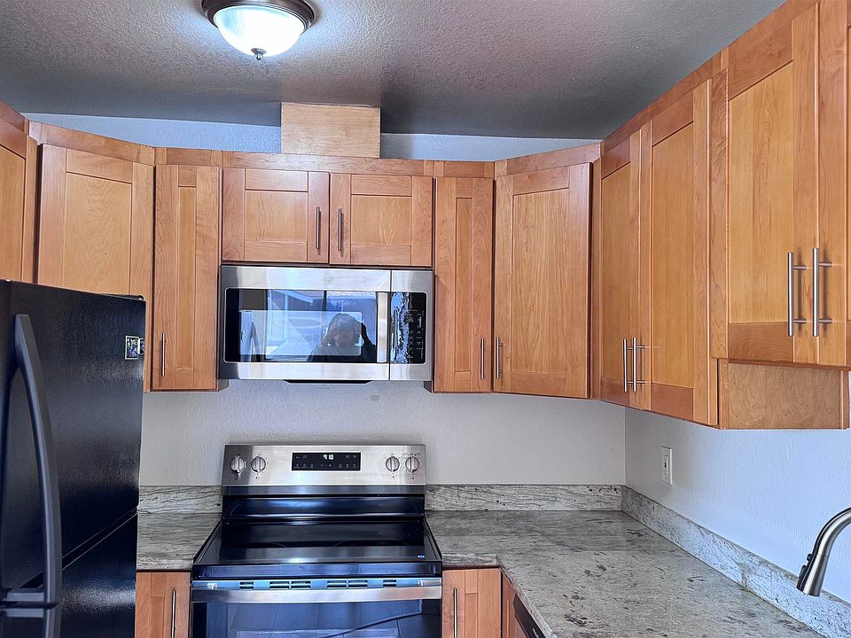1st image of 23 Raintree Ct APT 15