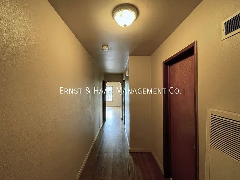 5821 John Ave — Photo 17