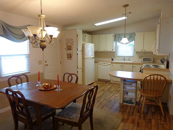 4th image of 10620 SW 27th Ave Lot 6H