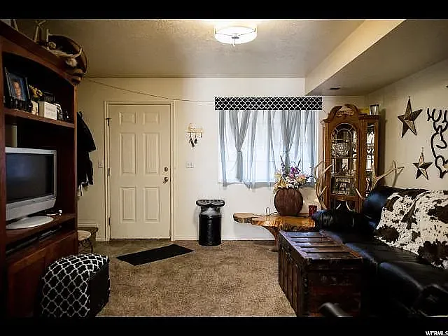1545 Talon Dr #1545 — Photo 9