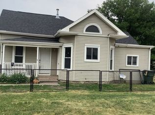 500 C Ave NW UNIT B, Cedar Rapids, IA 52405