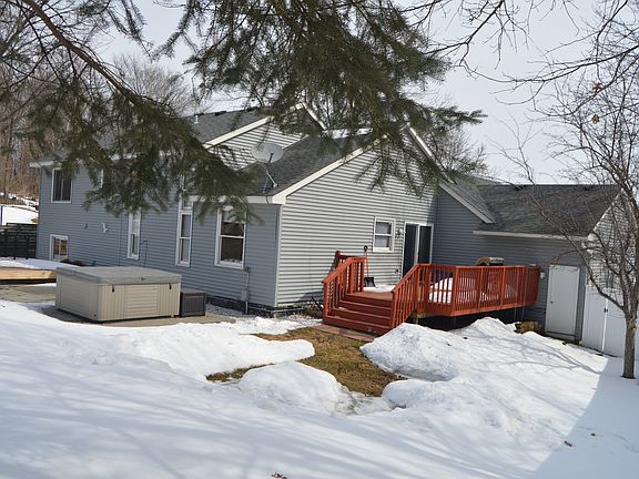 5th image of 904 Moonlight Dr