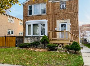 4907 W Barry Ave, Chicago, IL 60641