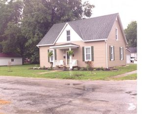 111 N Vine St, Freeburg, IL 62243