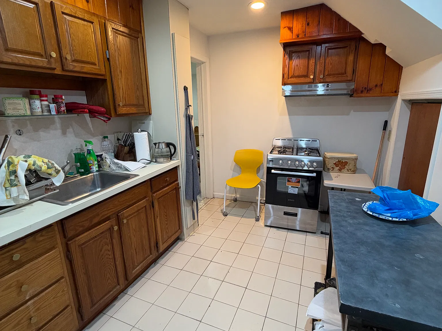 Frederic Pl, Yonkers — Photo 1