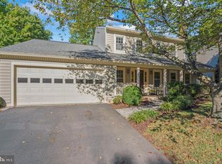 13122 Rounding Run Cir, Herndon, VA 20171