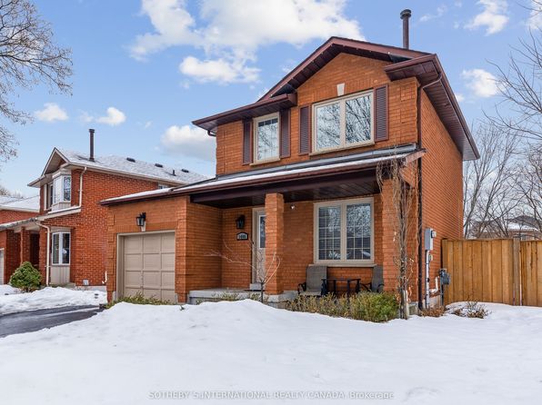 1400 Cobbler Ln, Oakville, ON L6M 3C1
