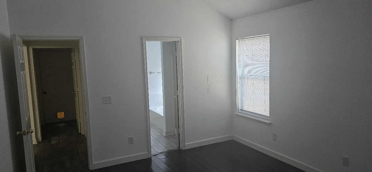 3 bed, 1302 sqft, $2,150 — Photo 4